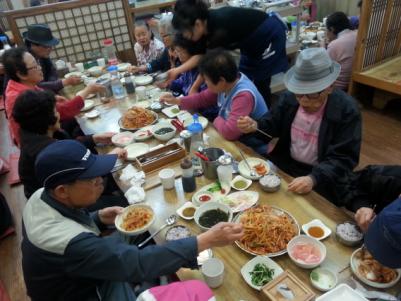 송죽동&#44; 즐거운 한상차림‘사랑의 뽈찜데이’